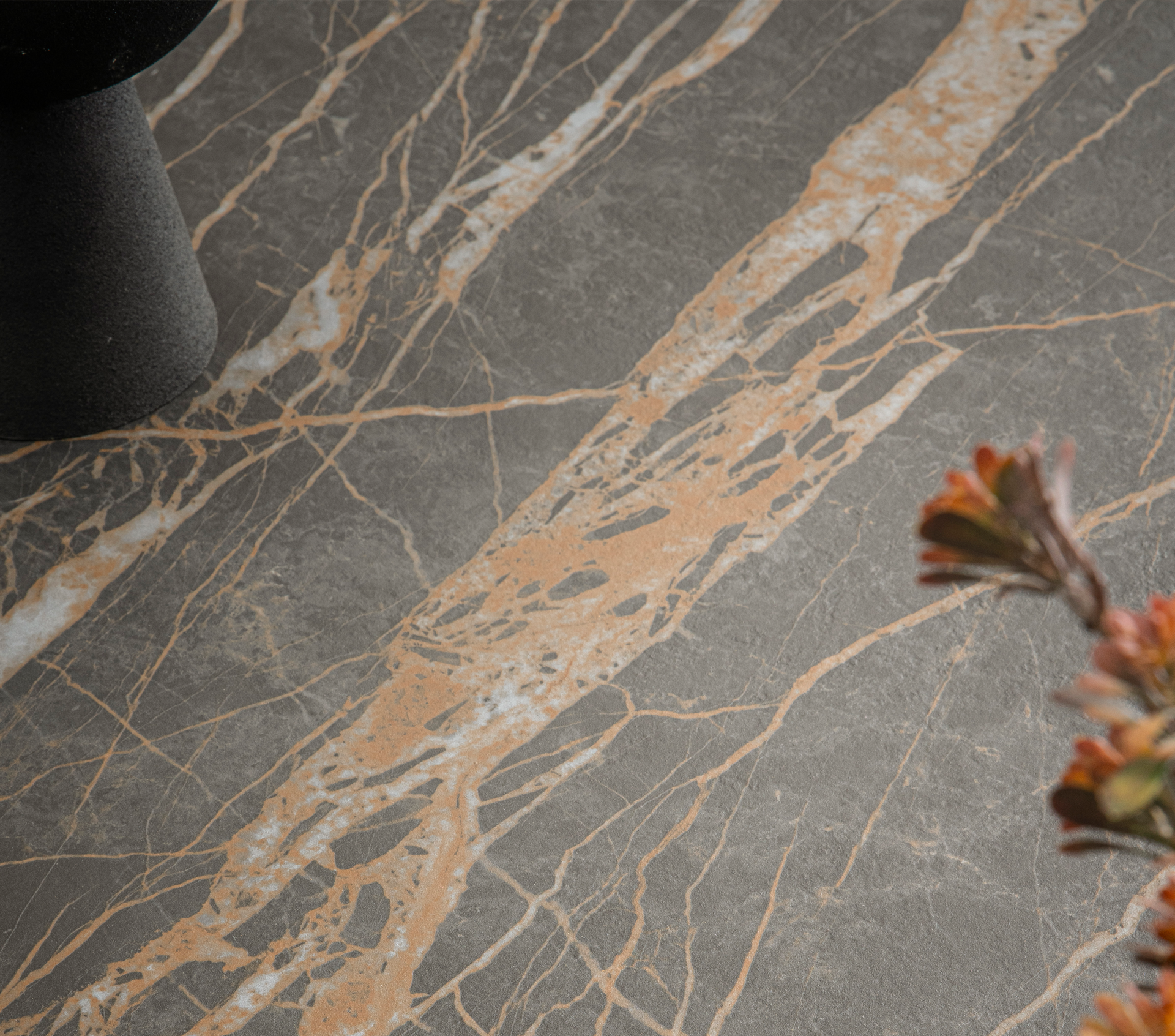 MD_Tischgruppe-TangNoir_09_klein